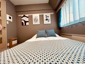 Compact Comfort_202 sample room thumbnail 1