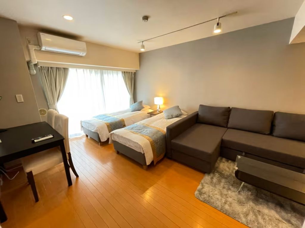 Comfort Plus_803 sample room image 1