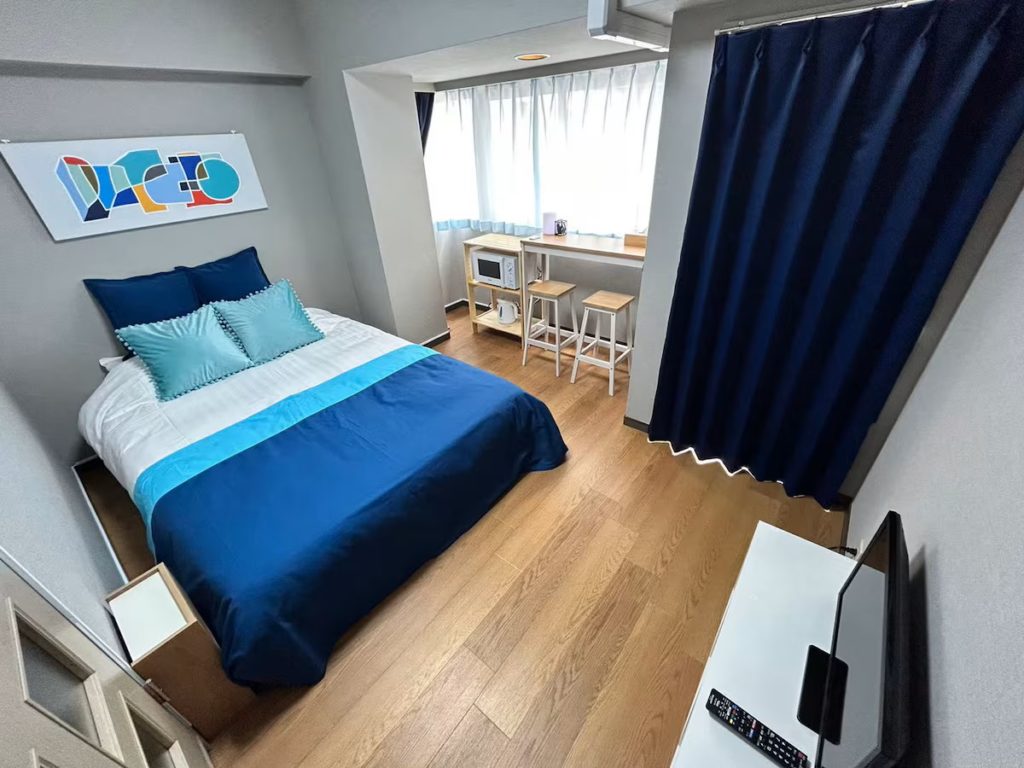 Compact Comfort_105 - Double Bed sample room image 1